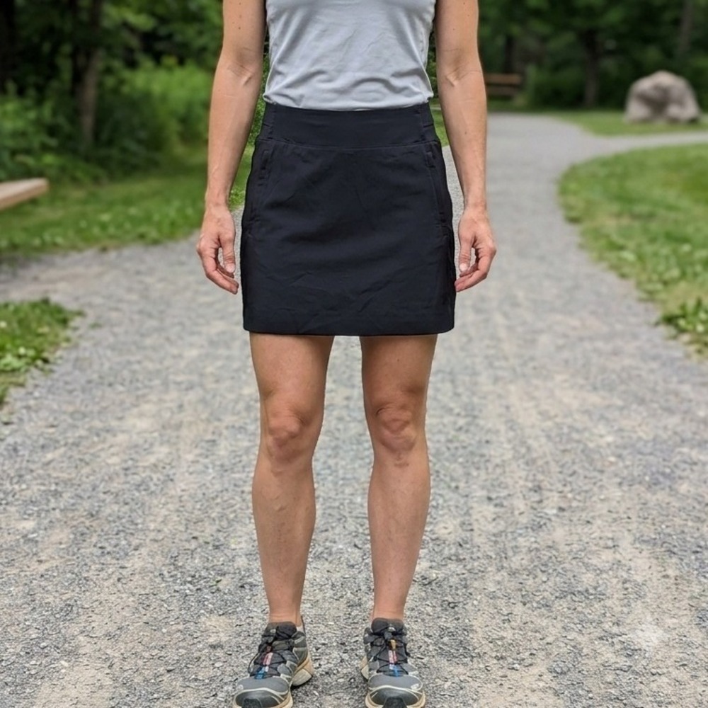 Athleta Brooklyn Skort Womens Size 10 Black Active Travel Golf‎ Skirt Athletic